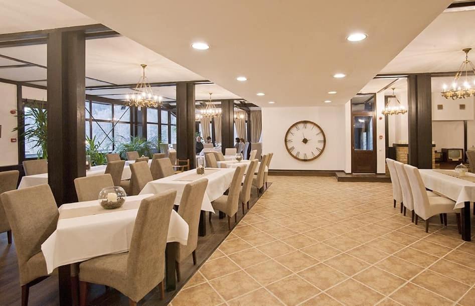 Hotel Regina Sinaia Dış mekan fotoğraf