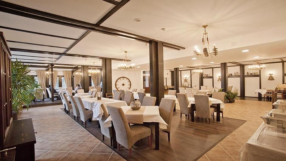 Hotel Regina Sinaia Dış mekan fotoğraf